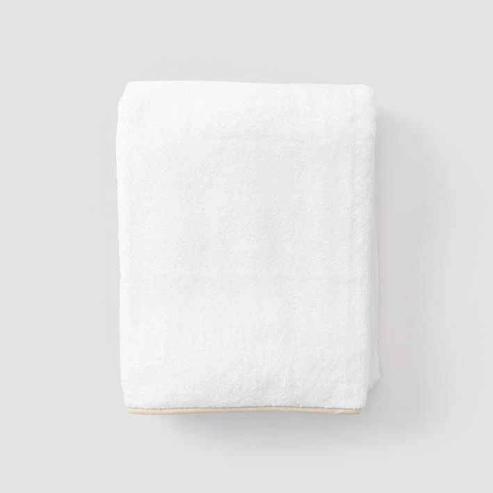 Weezie Monogrammed Plush Luxury Bath Towel, 100% natural fabric bath towels
