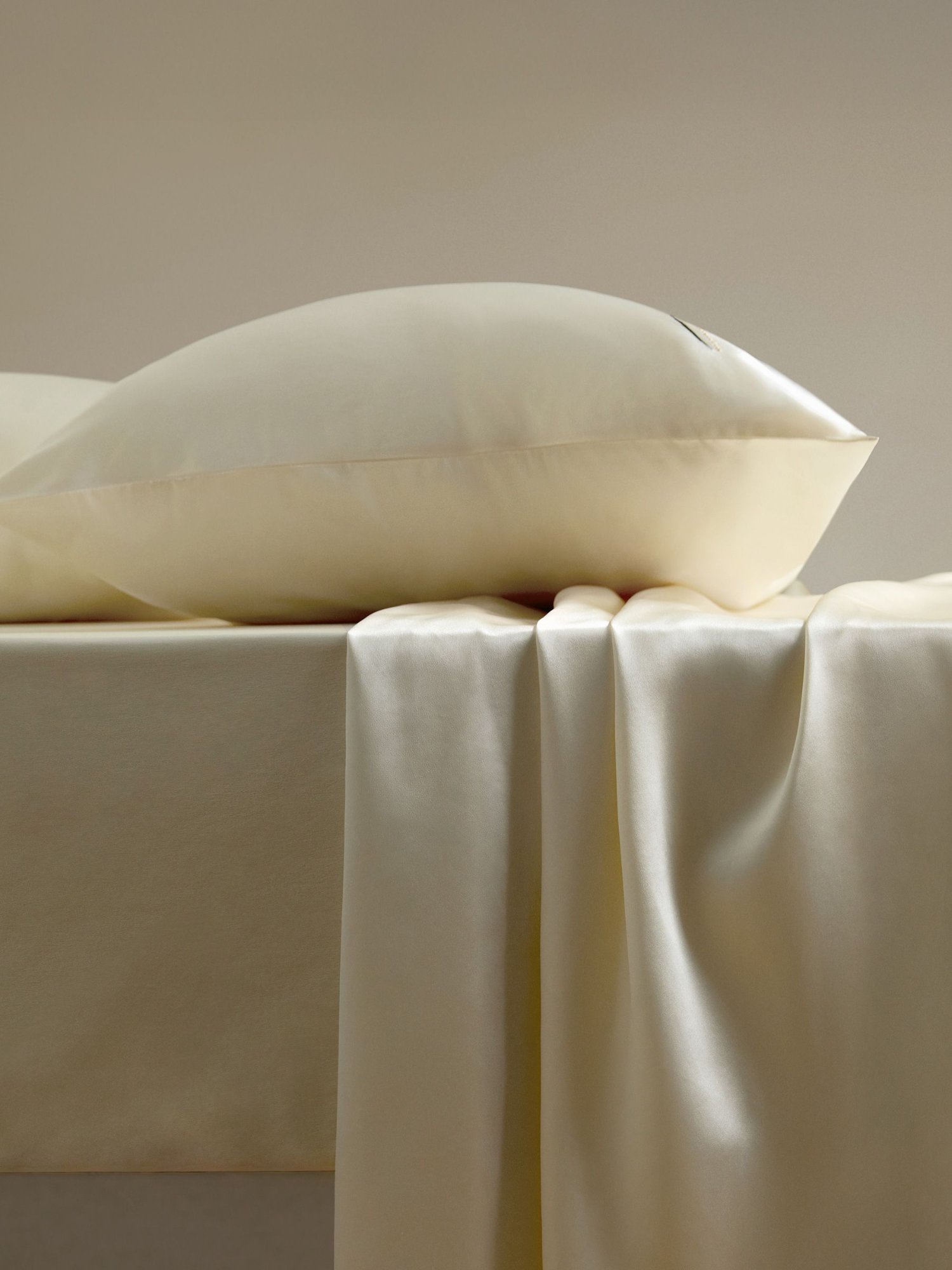 LILYSILK 19 Momme Seamless Silk Simple Design Fitted Sheet On Hot Sale, 100% natural fabric silk bedding